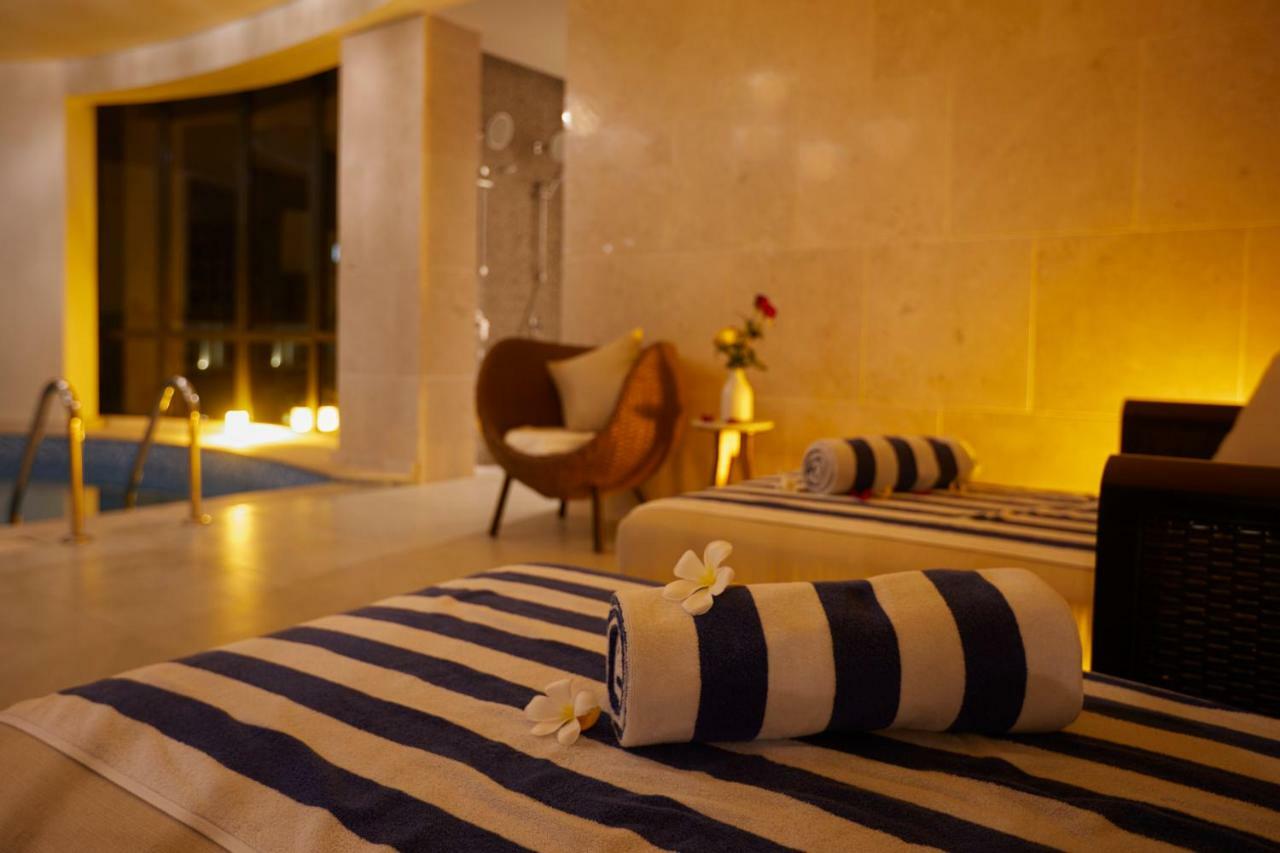Millennium Resort Salalah Exterior foto The spa at the hotel